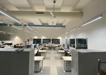 Installazione plafoniere led ufficio